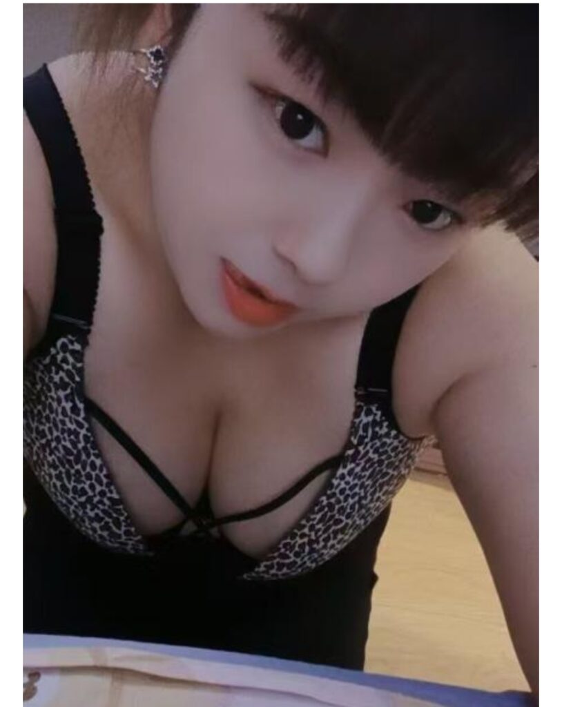 一个胸大的小姐姐-牛牛资源库